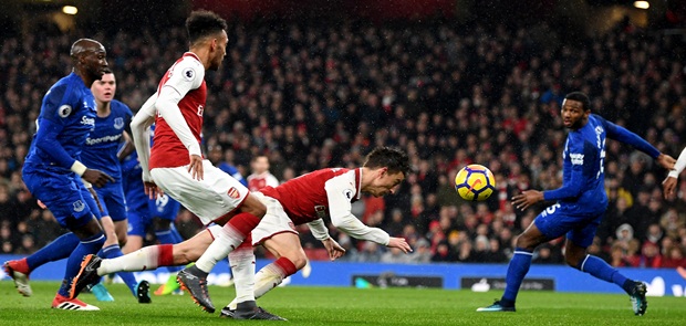 Arsenal Pesta Gol, Namun Masih Terdampar di Peringkat 6