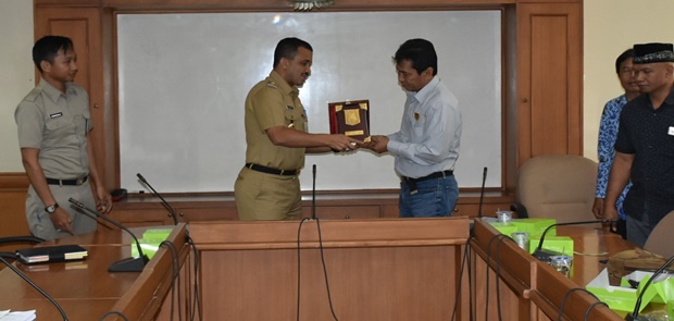 DPRD Kab. Cilacap Belajar Masalah PTSP Di Jaktim