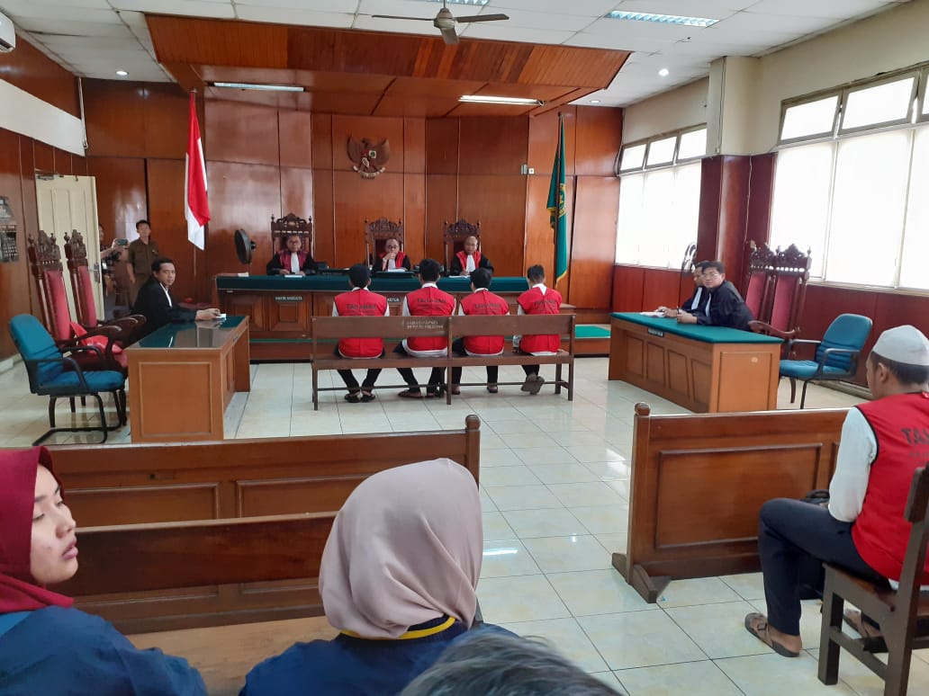 Sidang Pledoi, Empat Terdakwa Kasus Perjudian Online Diminta Dibebaskan Dari Tuntutan
