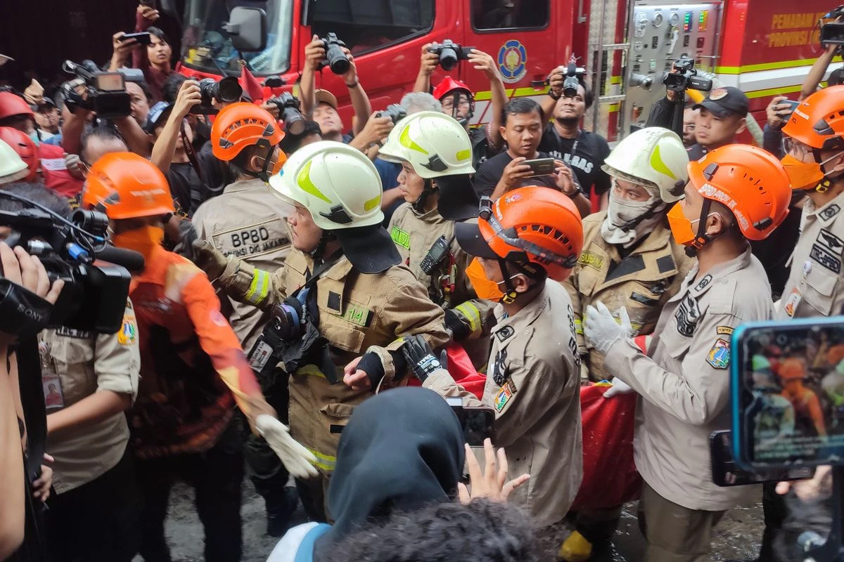 Korban Tewas Kebakaran Glodok Plaza Bertambah Jadi 6 Orang