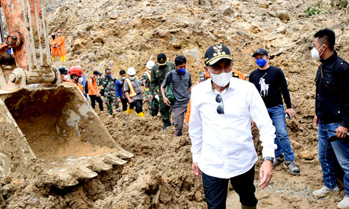 Tinjau Lokasi Longsor di Kawasan PLTA Batangtoru, Edy Rahmayadi Minta Evakuasi Korban Dilakukan Secara Optimal