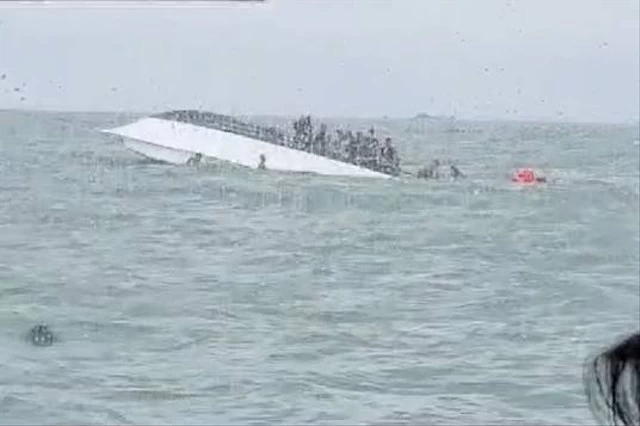 Speedboat Terbalik di Perairan Kepulauan Seribu, 30 Penumpang Selamat