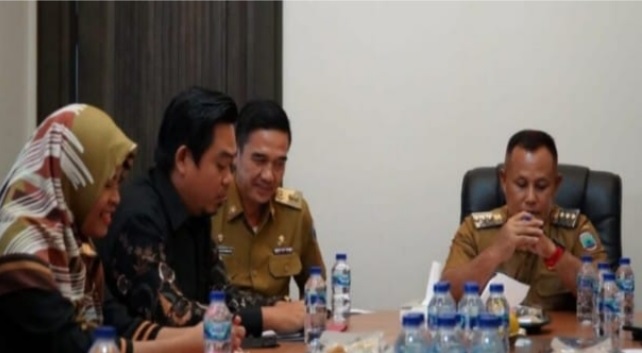 Dalam rangka persiapan Pemilihan Umum tahun 2024, KPU Lampung Selatan, koordinasi sekaligus silaturahmi dengan Bupati Lampung Selatan.