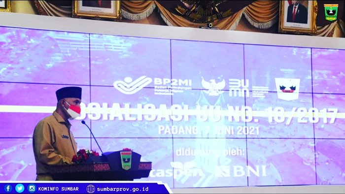 Pekerja Migran Asal Sumbar Sumbang Devisa Rp12 Miliar Pertahun