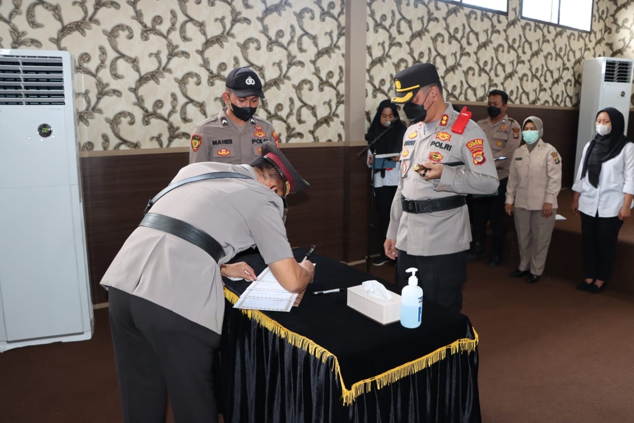 Jabatan Kapolsek Sragi, Diserah Terimakan