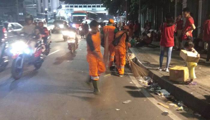 Bersihkan Ibukota Saat Warga Terlelap, Anies Apresiasi Kinerja Pasukan Orange