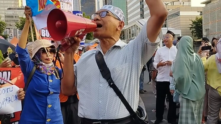 Ganyang PKI Ganyang PIK