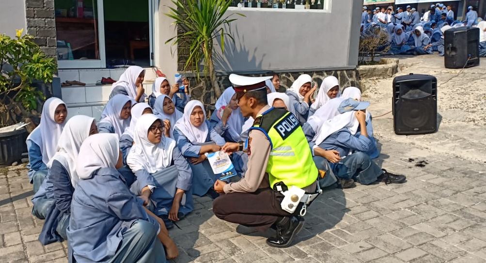 Sosialisasi Tertib Lalu Lintas, Polresta Tangerang Rutinkan Program Police Go To School