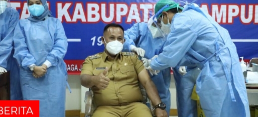 Nanang Ermanto Jalani Vaksinasi Covid-19 Kedua di RSUD Bob Bazar