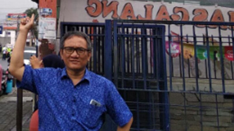 Andi Arief Laporkan 5 Pendukung Jokowi, di Antaranya Hasto dan Ngabalin