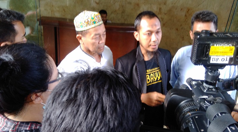 Petani Bawang Brebes Laporkan Guntur Romli ke Bareskrim Polri