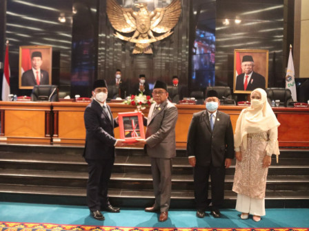 Pemprov DKI Jakarta dan DPRD DKI Jakarta Sepakati Perda APBD Tahun Anggaran 2022
