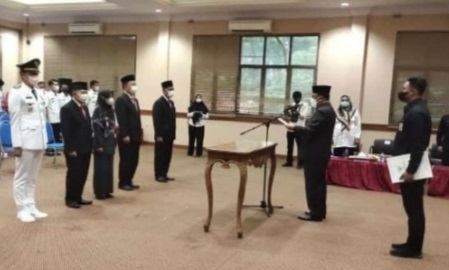 ISI KEKOSONGAN, SEKDA THAMRIN LANTIK LIMA PEJABAT ESELON