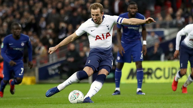 Penalti Kane Bawa Spurs Menang Tipis Atas Chelsea