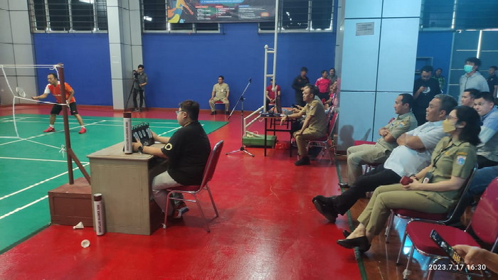 Ketua DPRD Senang Kompetisi Bulu tangkis Sanggup Bangun Kesolidan Kerja