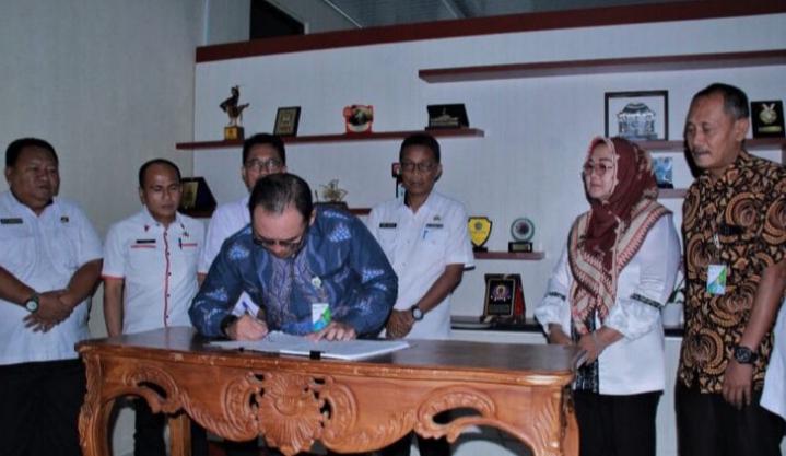 Lampung Selatan Dinas pendidikan Melakukan Penandatanganan perjanjian kerja sama ( PKS) dengan BPJS