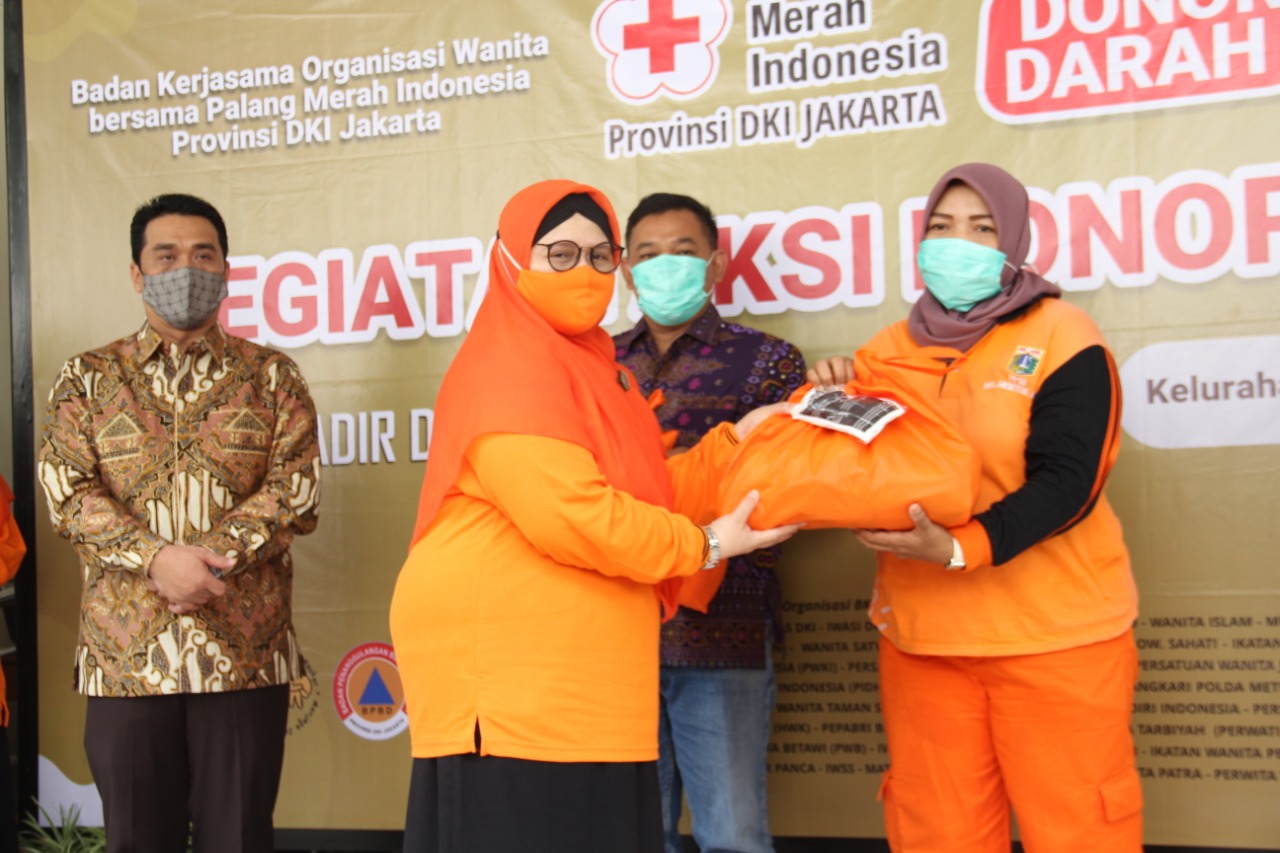 BKOW Gelar Donor Darah, Istri Wagub: Kondisi Jakarta Mengkhawatirkan
