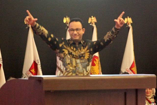 Pose Dua Jari Dipecat dan Dipenjara Dinilai Otoriter dan Melanggar HAM