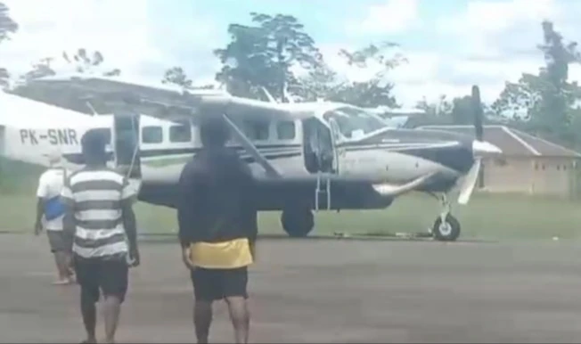 Pesawat Smart Air Ditembak OTK di Bandara Korowai Papua Selatan, Pilot dan Co-pilot Tewas