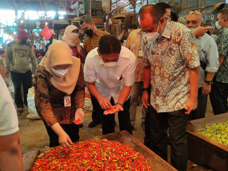 TPID DKI Cek Harga Komoditas Pangan di Pasar Induk Kramat Jati   
