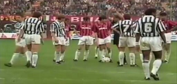 Taklukkan Milan 3-1 Juventus Nyaman di Puncak Klasemen