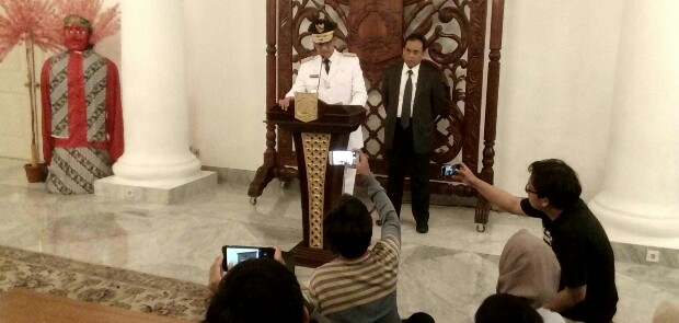 Anies Copot 29 Pejabat, Termasuk Kepala Bakesbangpol dan Disparbud