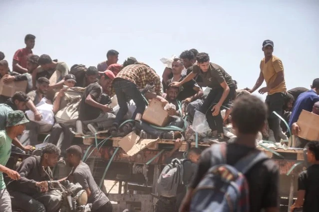 Tentara Israel Tewaskan 71 Warga Palestina Yang sedang Mencari Bantun Kemanusiaan