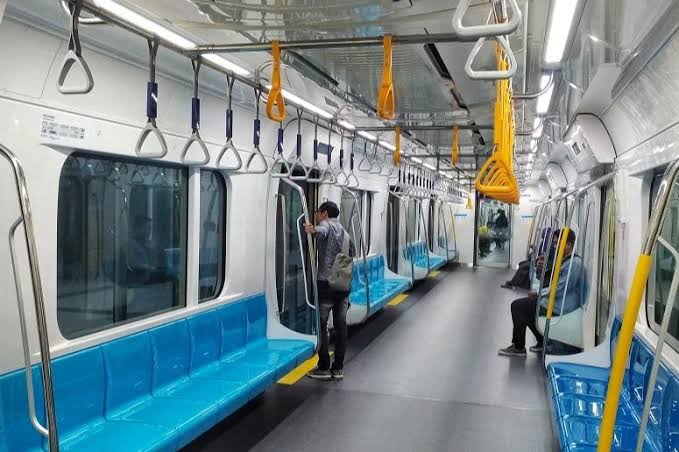 MRT Mulai Beroperasi Normal Dengan Pembatasan