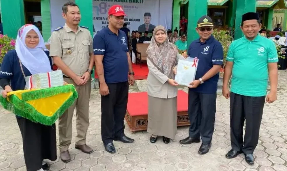 BPN Aceh Timur Berikan 358 Sertifikat Tanah Wakaf