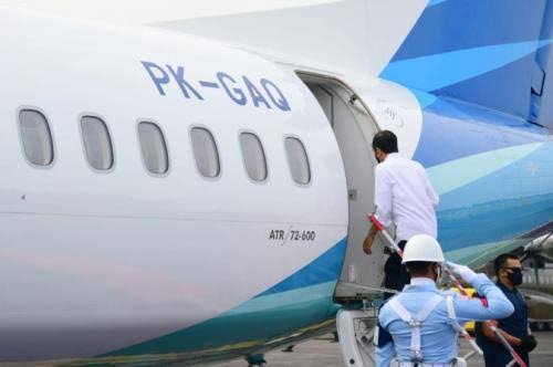 Jokowi Terbang ke China Jelang Putusan MK soal Batas Usia Capres-Cawapres