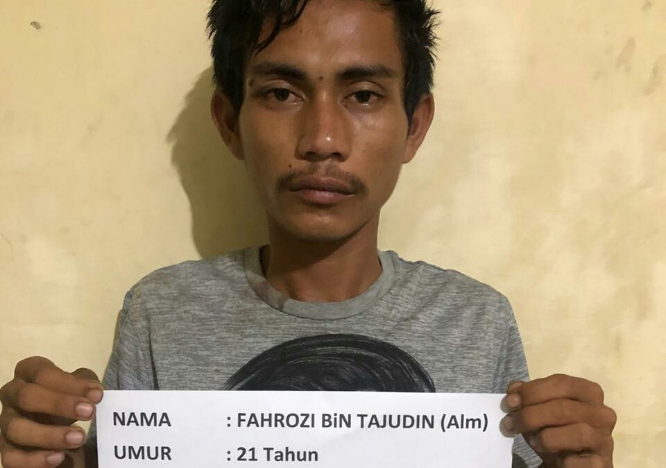 Kepolisian Sektor Kawasan Pelabuhan (KSKP) Bakauheni, Lampung Selatan (Lamsel) berhasil meringkus seorang pemuda pelaku tindak pidana pencurian dengan pemberatan (Curat).