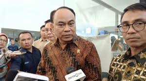 Pemerintah dan DPR Pertahankan 2 Pasal Karet dalam Revisi UU ITE