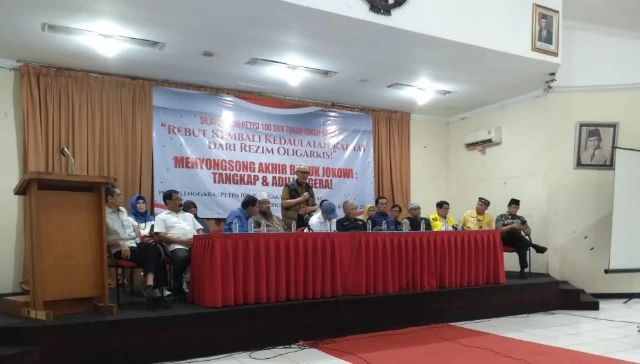 Suara Tangkap dan Adili Jokowi Bergema di Acara Silaturahmi Petisi 100