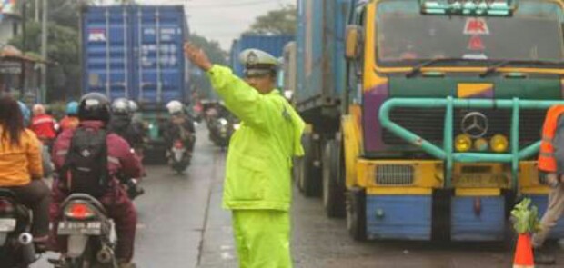 Macet di Plumpang Semper Tak Teratasi, Humanika Minta Anies Copot Walikota Jakut