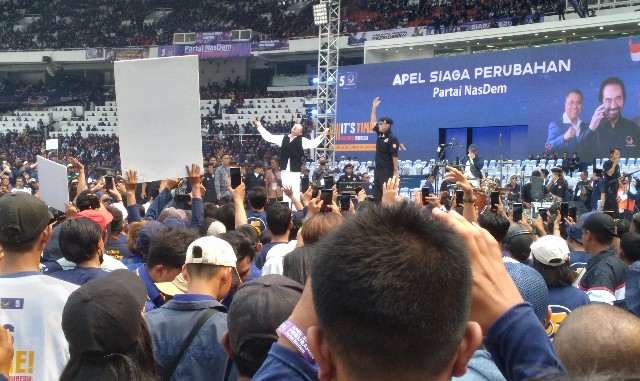 Ratusan Ribu Massa Hadiri Apel Siaga Perubahan Nasdem di GBK