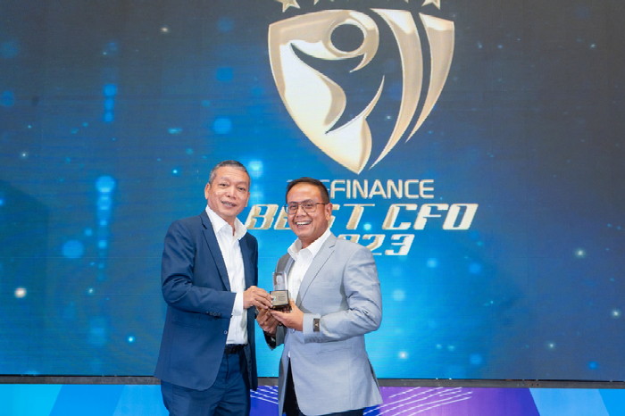 Direktur Keuangan & Strategi Bank DKI, Romy Wijayanto Kembali Raih Penghargaan Sebagai The Best CFO