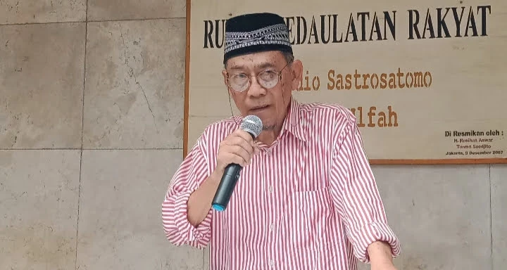 MENAPAK SAAT-SAAT TERAKHIR REZIM: Prabowo, Para Pembunuh dan Perang di Antara PKI Gaya Baru
