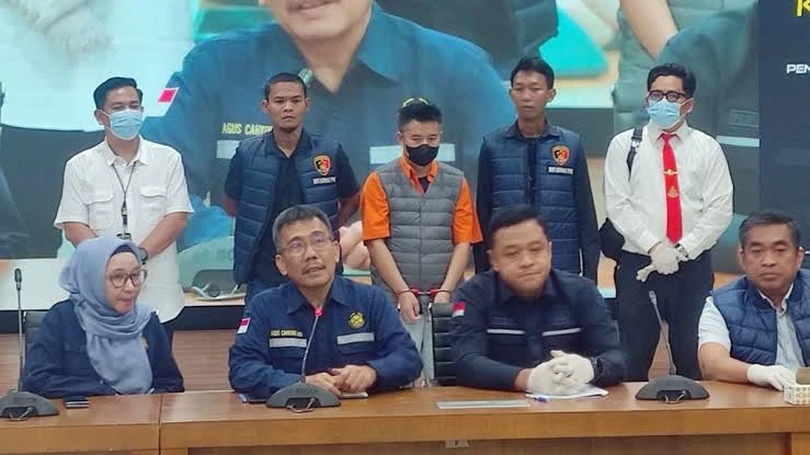 Pekerjakan 80 Orang untuk Nambang Emang Secara Ilegal di Ketapang, Warga China Ditangkap