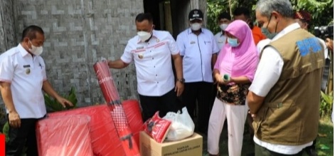 Nanang Ermanto Kembali Bedah Rumah Tak Layak Huni Milik Dua Warga Desa Palas Pasemah