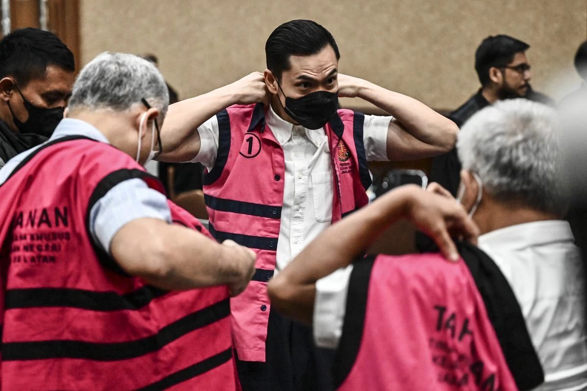 Berantas Korupsi? Bohong!