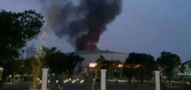 Kawasan Velodrome Rawamangun Terbakar