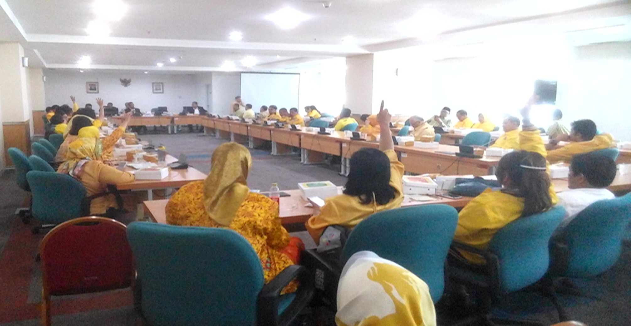 Siap Jadi Wakil Rakyat, Caleg Golkar Bertandang ke DPRD