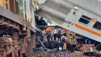 KA Turangga dan KA Bandung Raya Tabrakan, 9 Perjalanan Kereta Dibatalkan