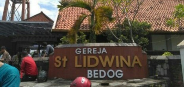 Pemuda Berpedang Serang Gereja Santa Lidwina, 4 Oramg Luka