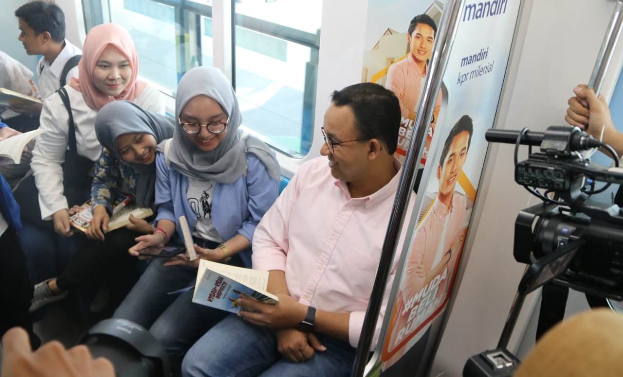 Gubernur Anies Ingin Tingkatkan Literasi dan Budaya Membaca Masyarakat Jakarta